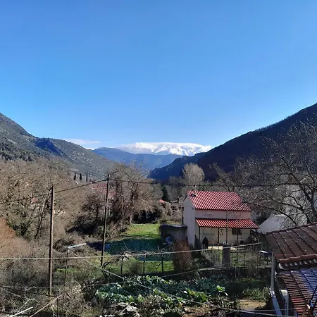 아파트 Helmos Mountain View Kértezi