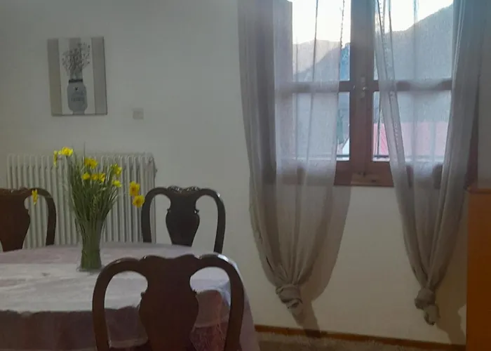 Helmos Mountain View 아파트 *